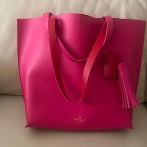 Excellent condition Kate Spade Foster Court Tasha Pebbled Leather Tote Bag